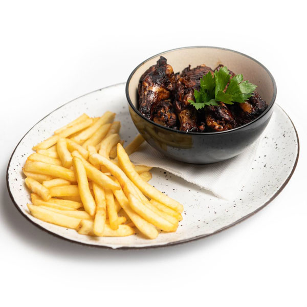 Gastro-pub-Kolonija_Pikantna krilca